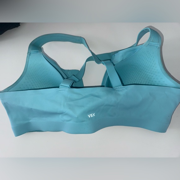 Victoria's Secret front close sports bra 38C - Picture 3 of 4